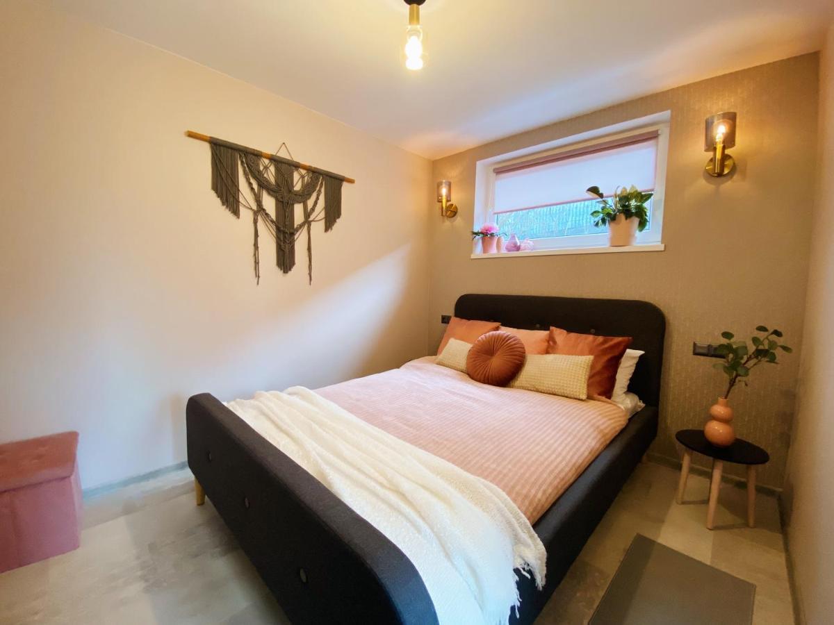 Apartamenty Jagodzianka - Jacuzzi, Sauna, Teznia Solankowa Ustrzyki Dolne