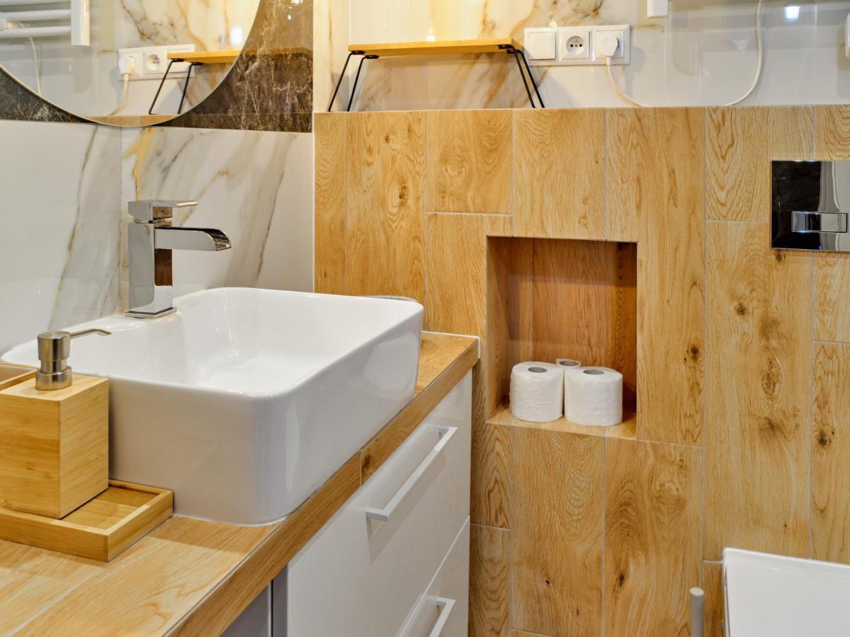 Apartamenty Jagodzianka - Jacuzzi, Sauna, Teznia Solankowa Apartment Ustrzyki Dolne
