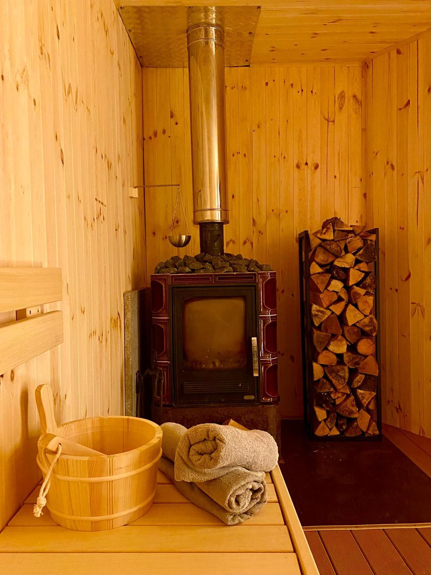 Apartamenty Jagodzianka - Jacuzzi, Sauna, Teznia Solankowa * Ustrzyki Dolne